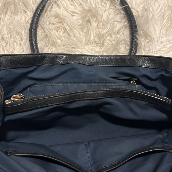 Cole Haan Black Leather shoulder bag - Picture 5 of 10